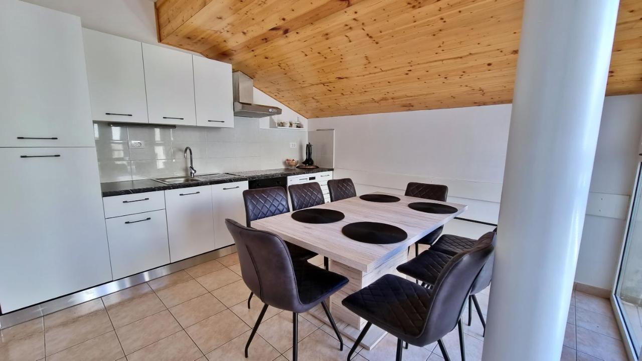 Apartment Hana Omiš Εξωτερικό φωτογραφία